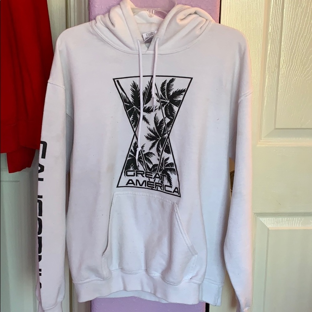 white great america sweatshirt
